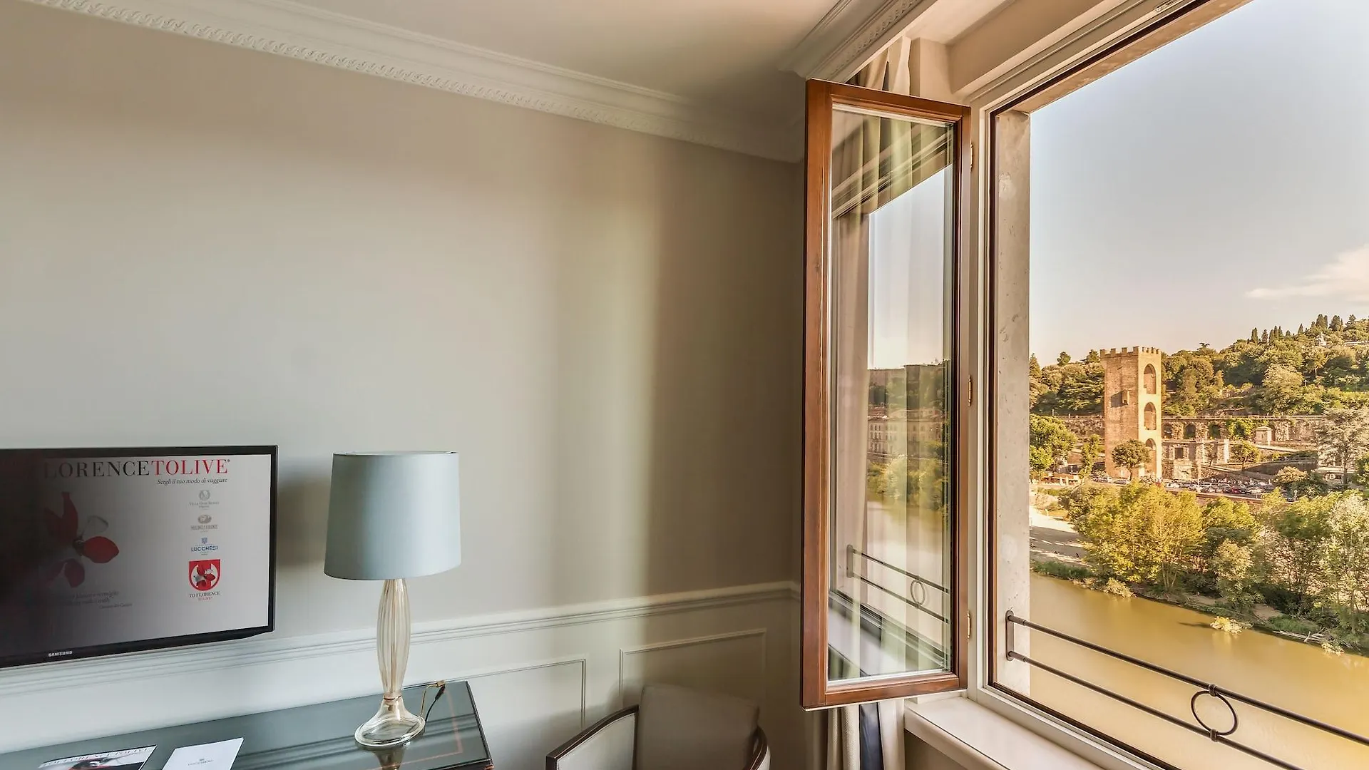 Plaza Hotel Lucchesi Florence