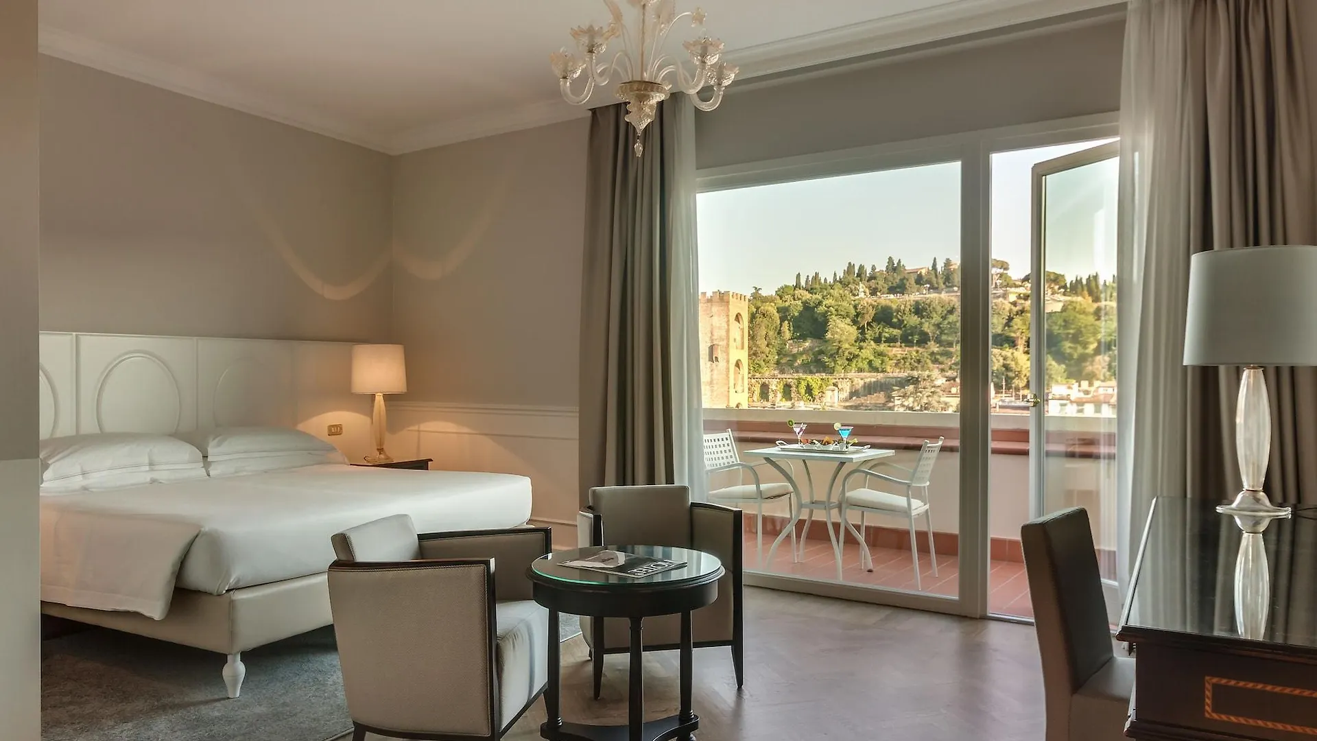 ****  Plaza Hotel Lucchesi Florence Italy