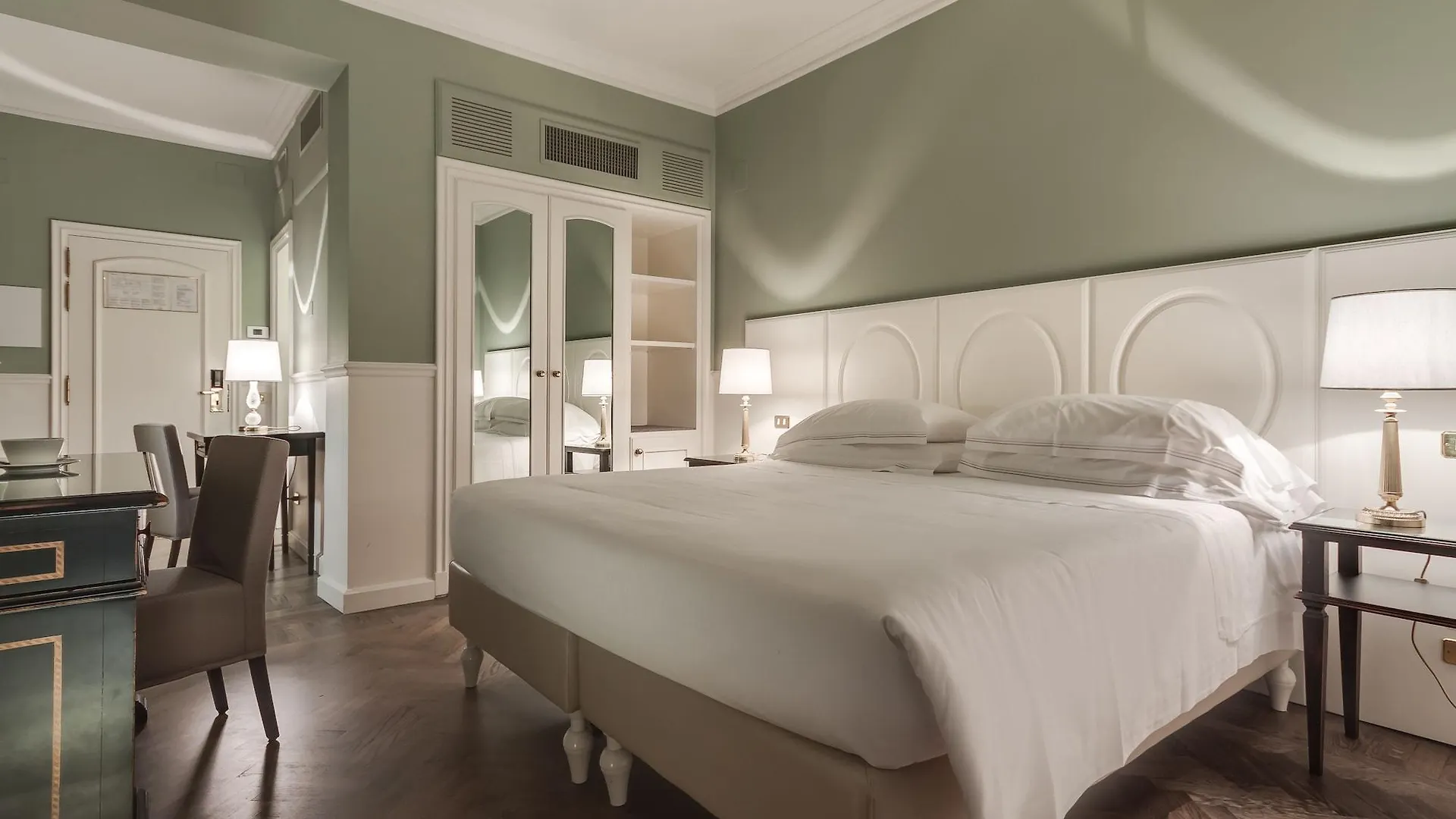 Plaza Hotel Lucchesi Florence