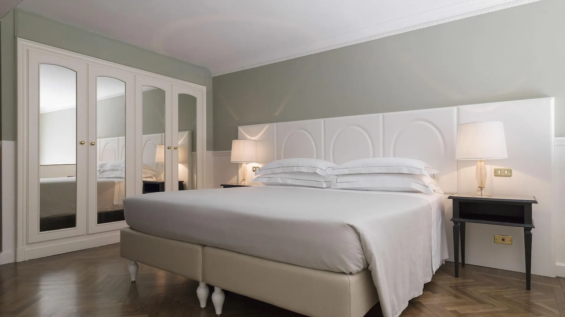 Plaza Hotel Lucchesi Florence