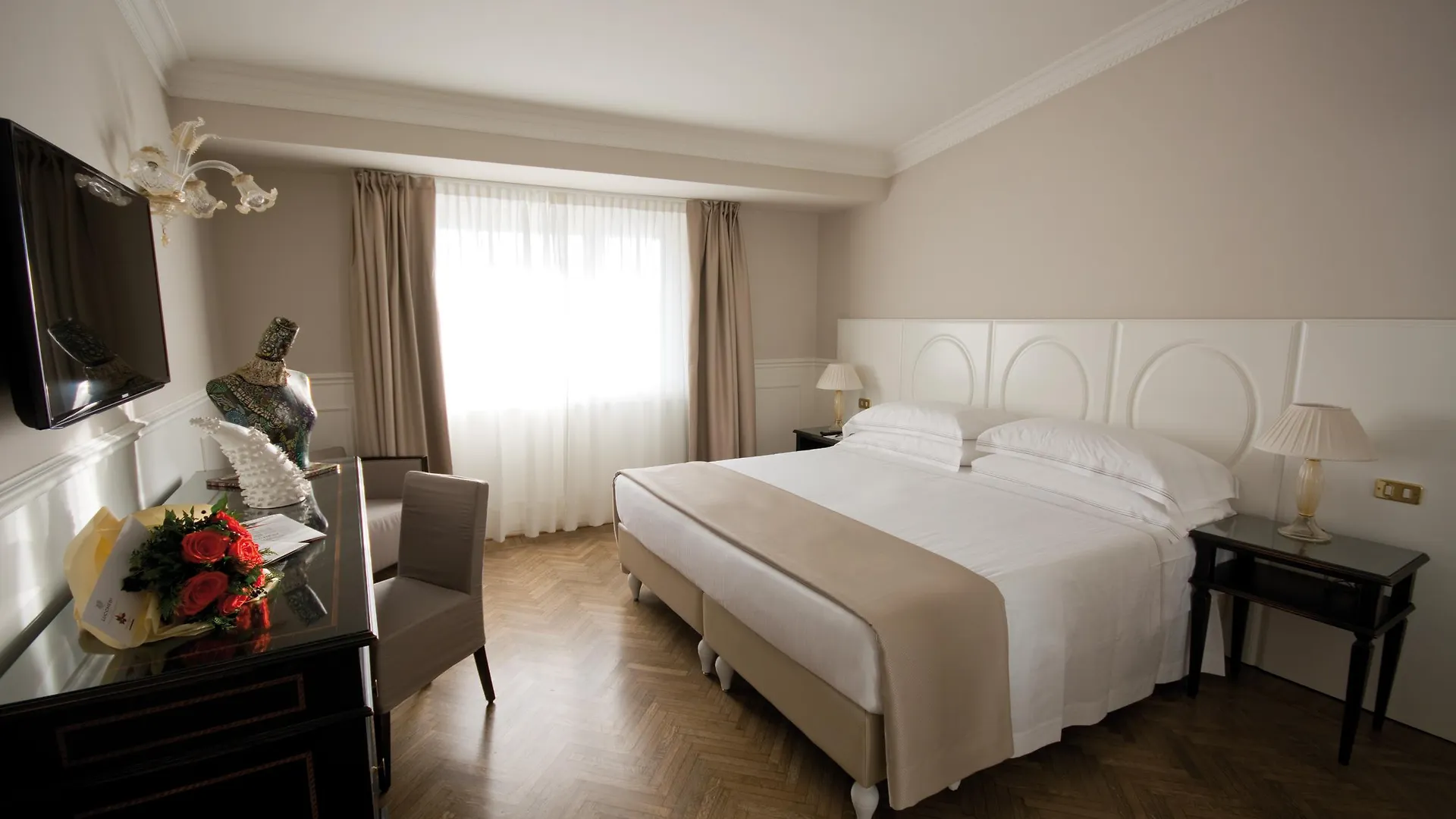 Plaza Hotel Lucchesi Florence