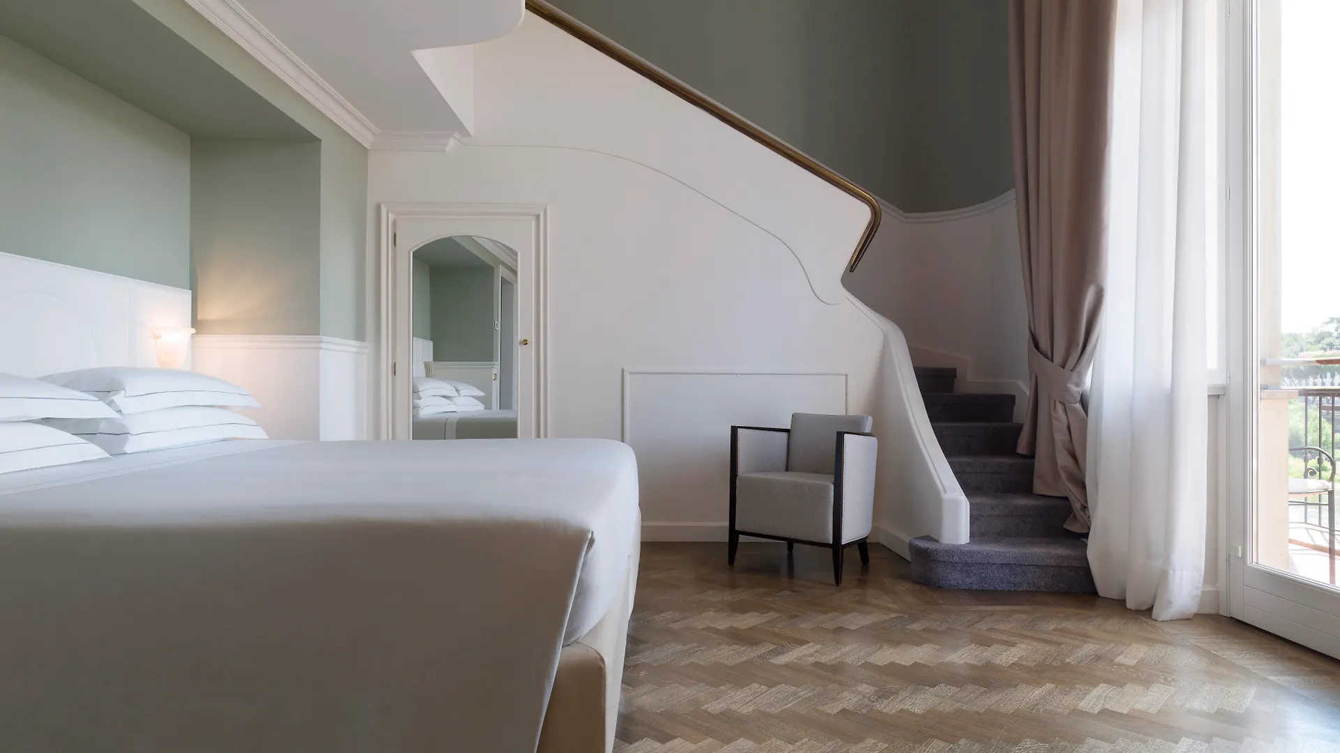 Plaza Hotel Lucchesi Florence 4*,  Italy