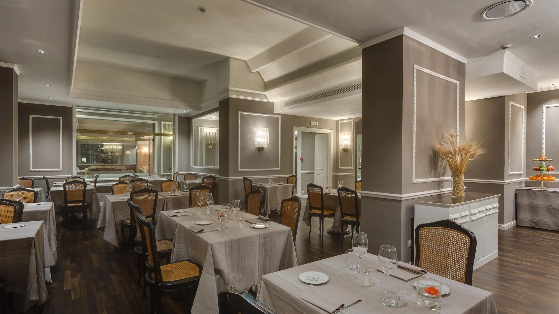 ****  Plaza Hotel Lucchesi Florence Italy