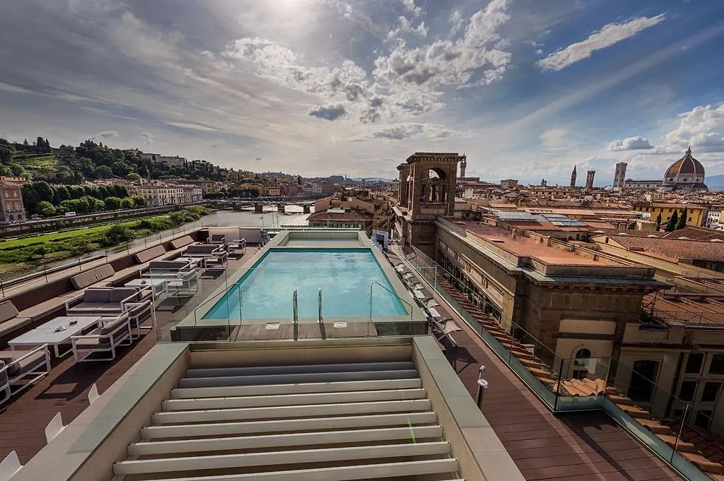 Plaza Hotel Lucchesi Florence