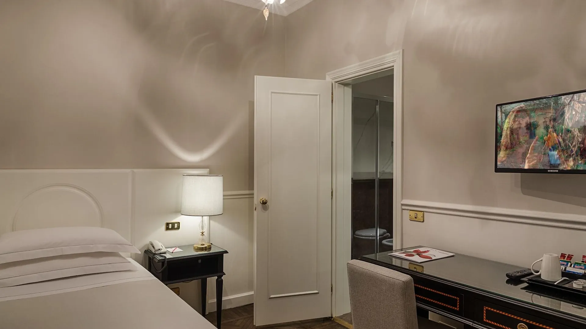 Plaza Hotel Lucchesi Florence