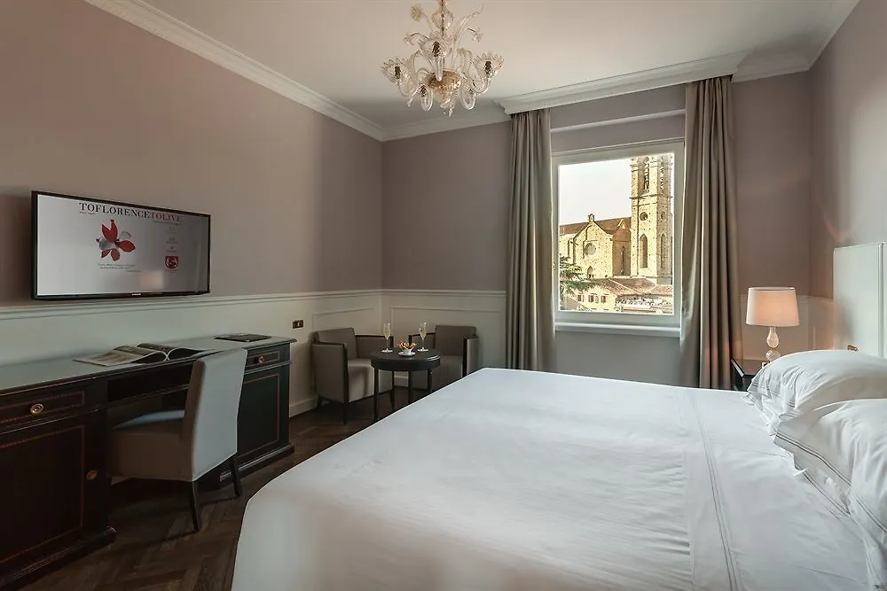 Plaza Hotel Lucchesi Florence