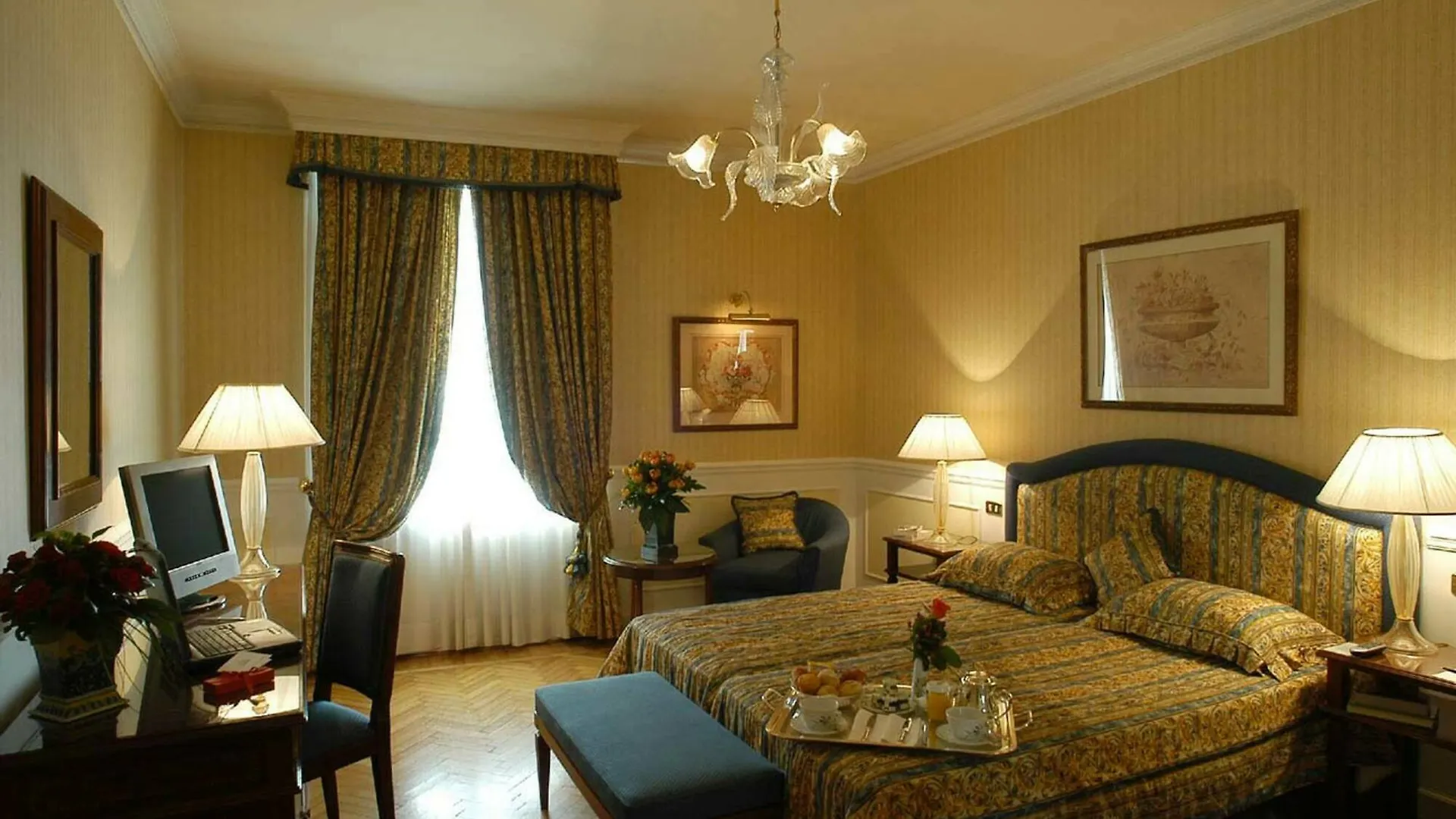 Plaza Hotel Lucchesi Florence